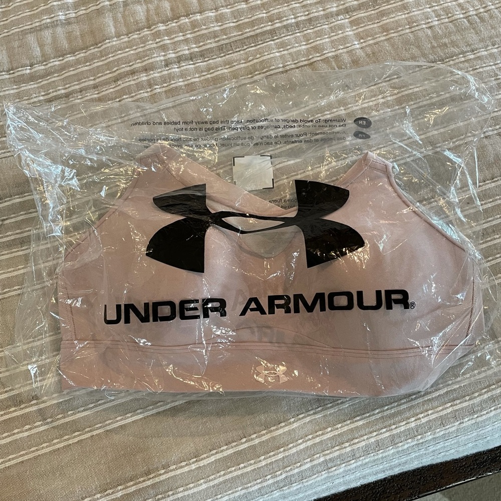Under Armor Sports Bra Never used